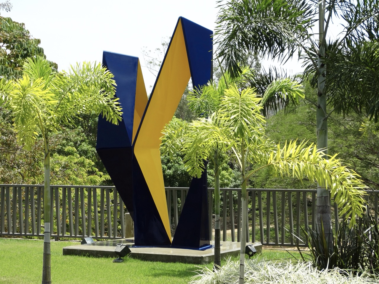 Anillos, de la serie Tensión (2013), Venezuela, escultura de William Barbosa — fotografía 6 de 6