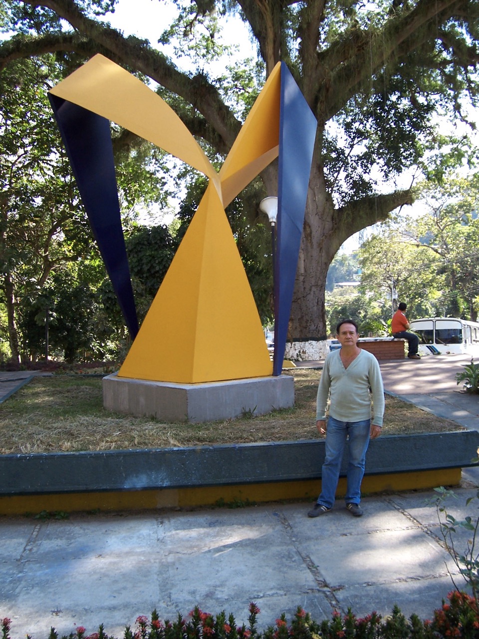 Sin título, de la serie Tensión y Torsión (2005), Trujillo, escultura de William Barbosa — fotografía 3 de 9
